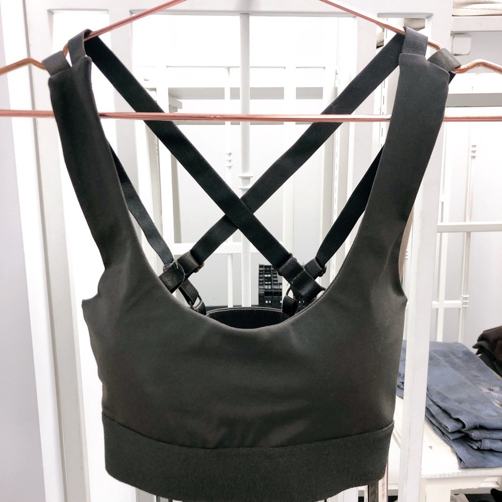 🆕🆕 Mono B Sports Bra NEW